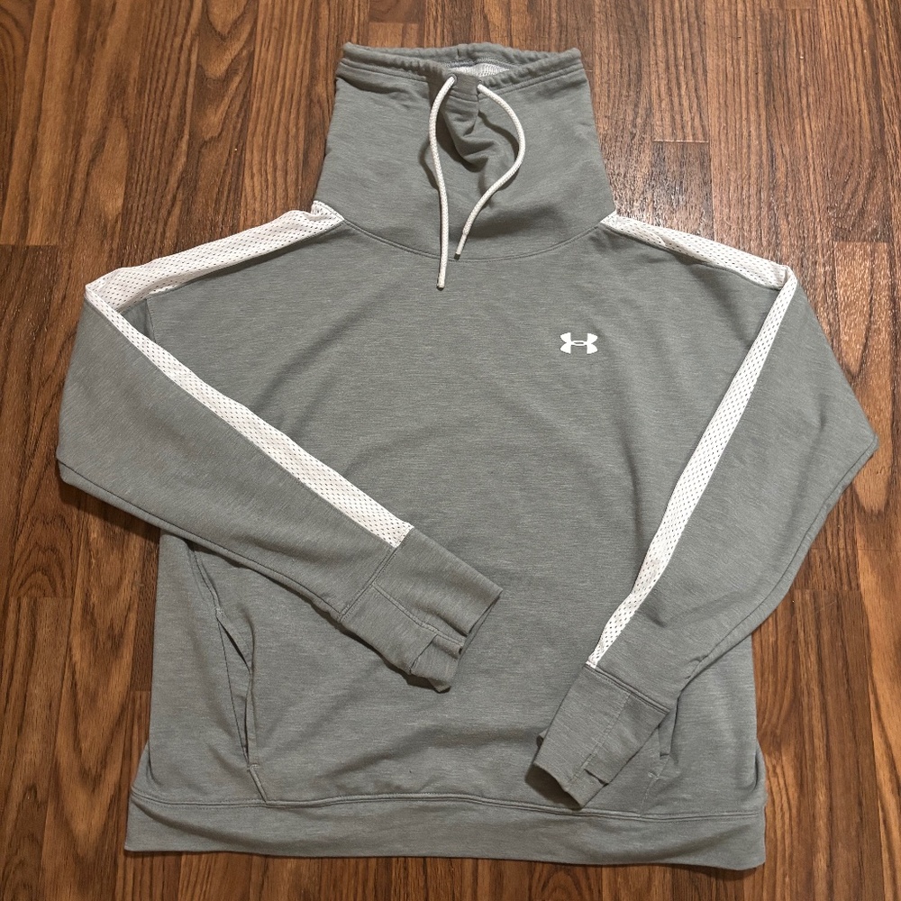 Under Armour * Woman’s Featherweight Fleece Funnel Neck Sweatshirt * Size Large